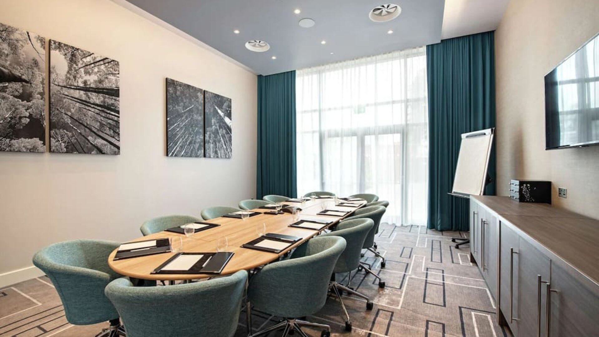 Professional meeting room at Hilton Garden Inn Abingdon Oxford.
