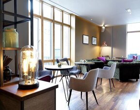 Comfortable lounge area perfect for co-working at the Hilton Garden Inn Birmingham Brindleyplace.