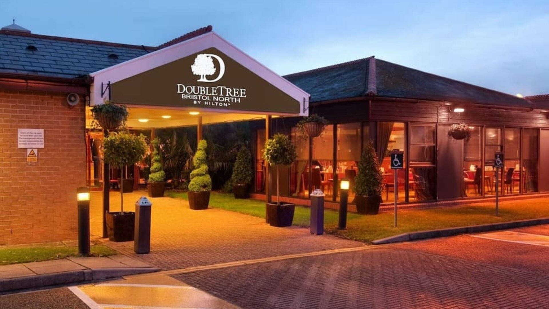 Hotel entrance at the DoubleTree by Hilton Bristol North.