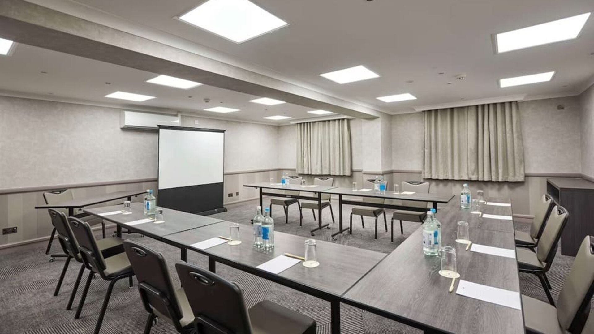 Meeting room at the DoubleTree by Hilton Bristol North.