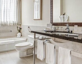 Courtyard by Marriott Panama Multiplaza Mall