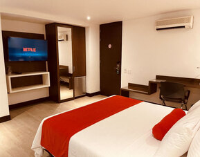 Hotel Loyds