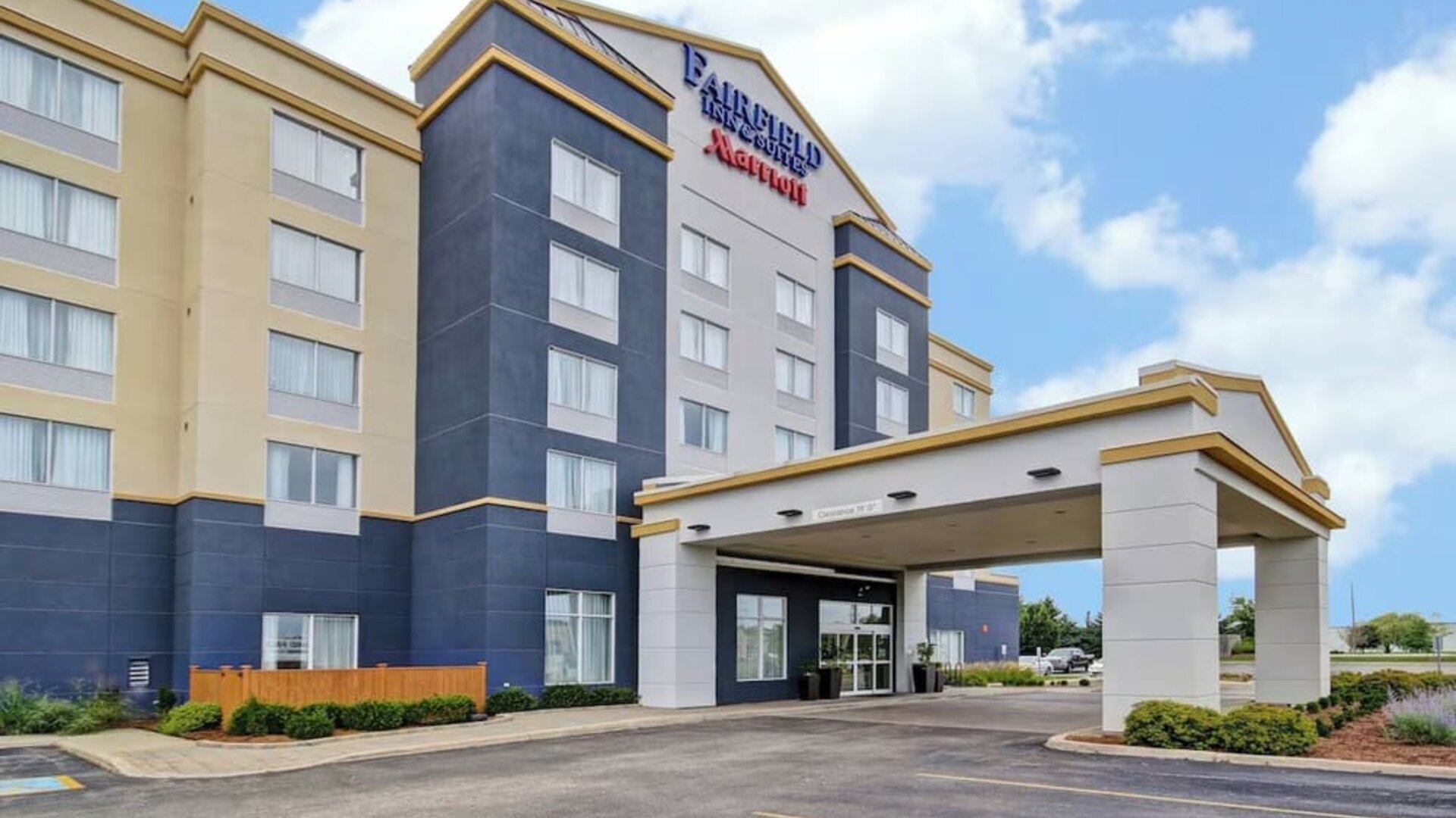 Exterior view of Fairfield Inn & Suites Guelph featuring contemporary architecture and covered guest entrance.