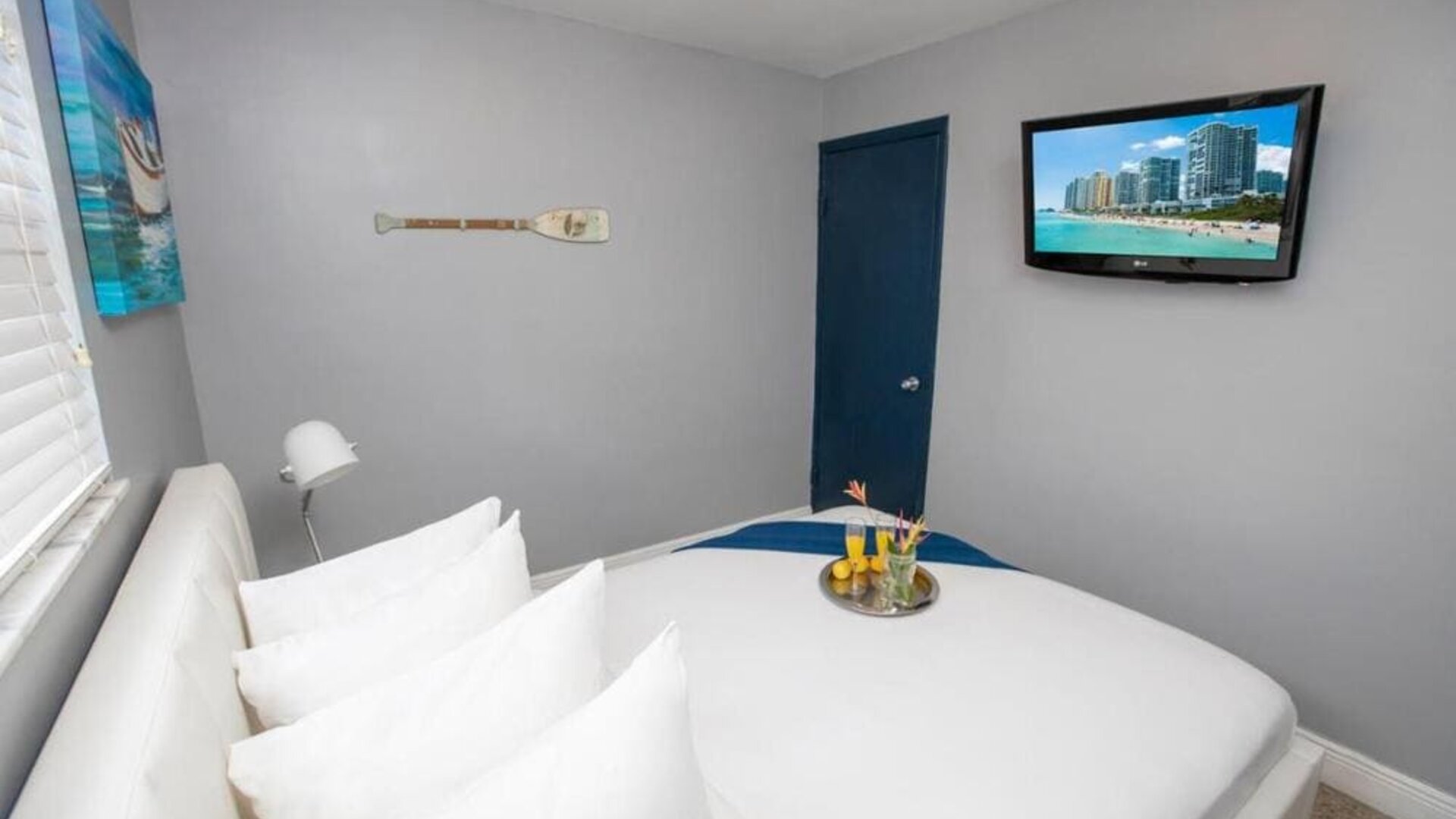 Day use room at Hollywood Beach Suites, A South Beach Group Hotel.