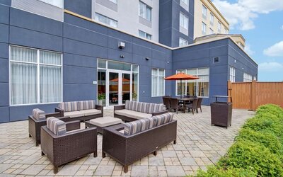 Outdoor seating available at Fairfield By Marriott Guelph.