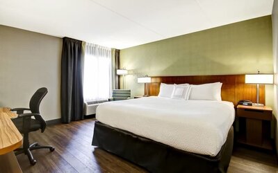 Day use room with natural light at Fairfield By Marriott Guelph.