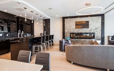 Hotel bar with lounge  and workspace area perfect for co-working at Executive Residency By Best Western.