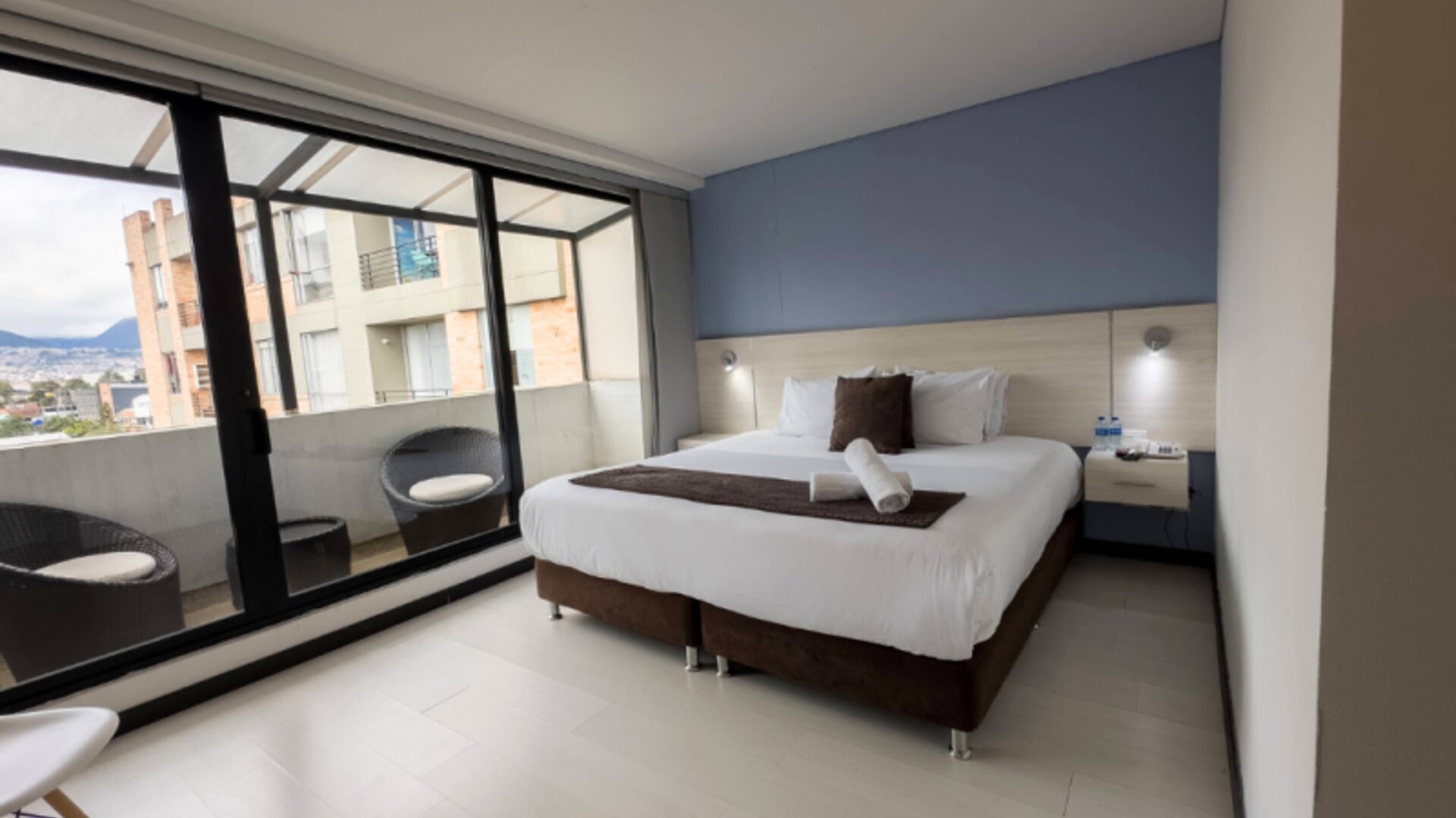 Regency Boutique La Feria