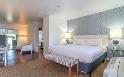 Spacious day use room at Aqua Soleil Hotel & Mineral Water Spa.