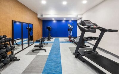 Well equipped fitness center at Comfort Inn & Suites Barrie.