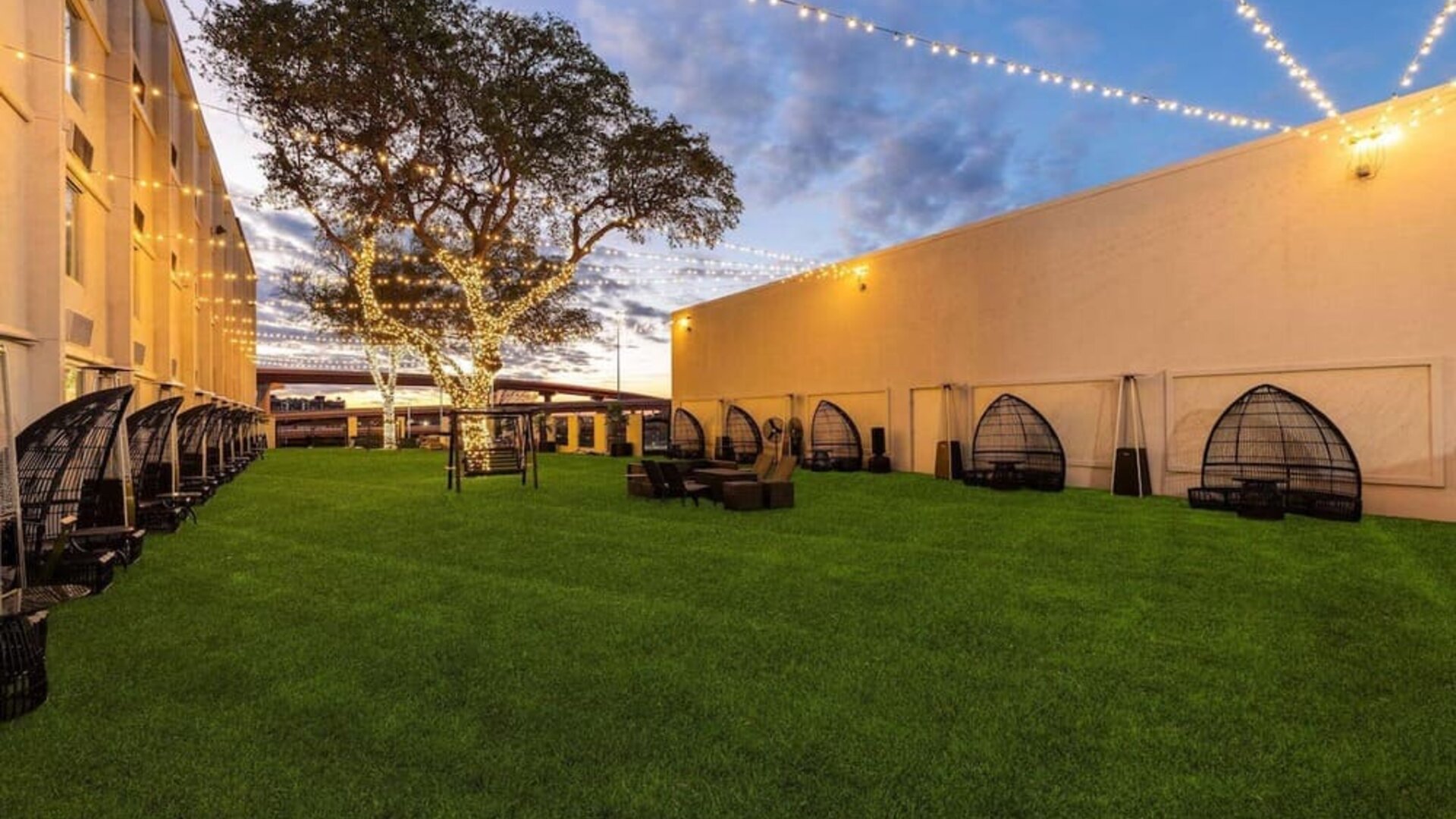 Hotel garden at Wyndham DFW Airport.