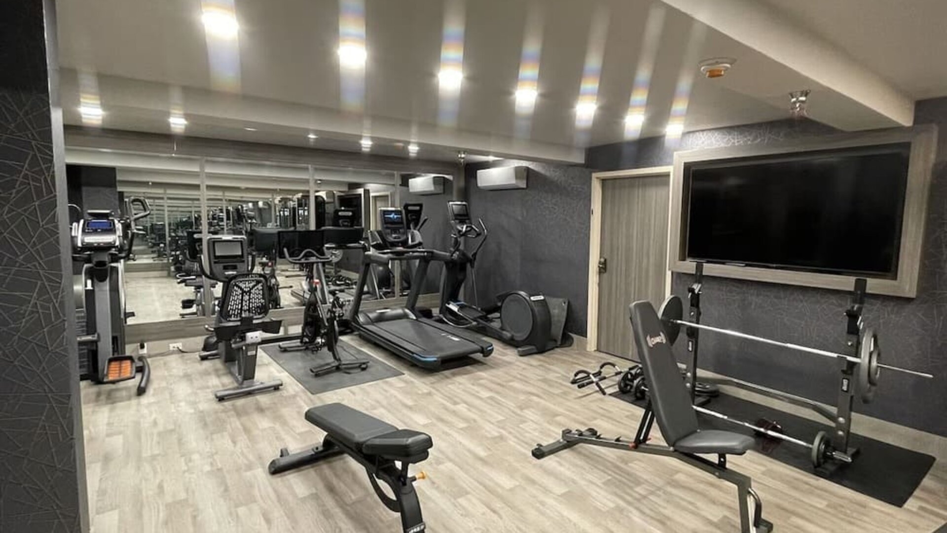 Fitness center at Wyndham DFW Airport.