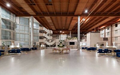 Hotel reception and lobby at Wyndham DFW Airport.