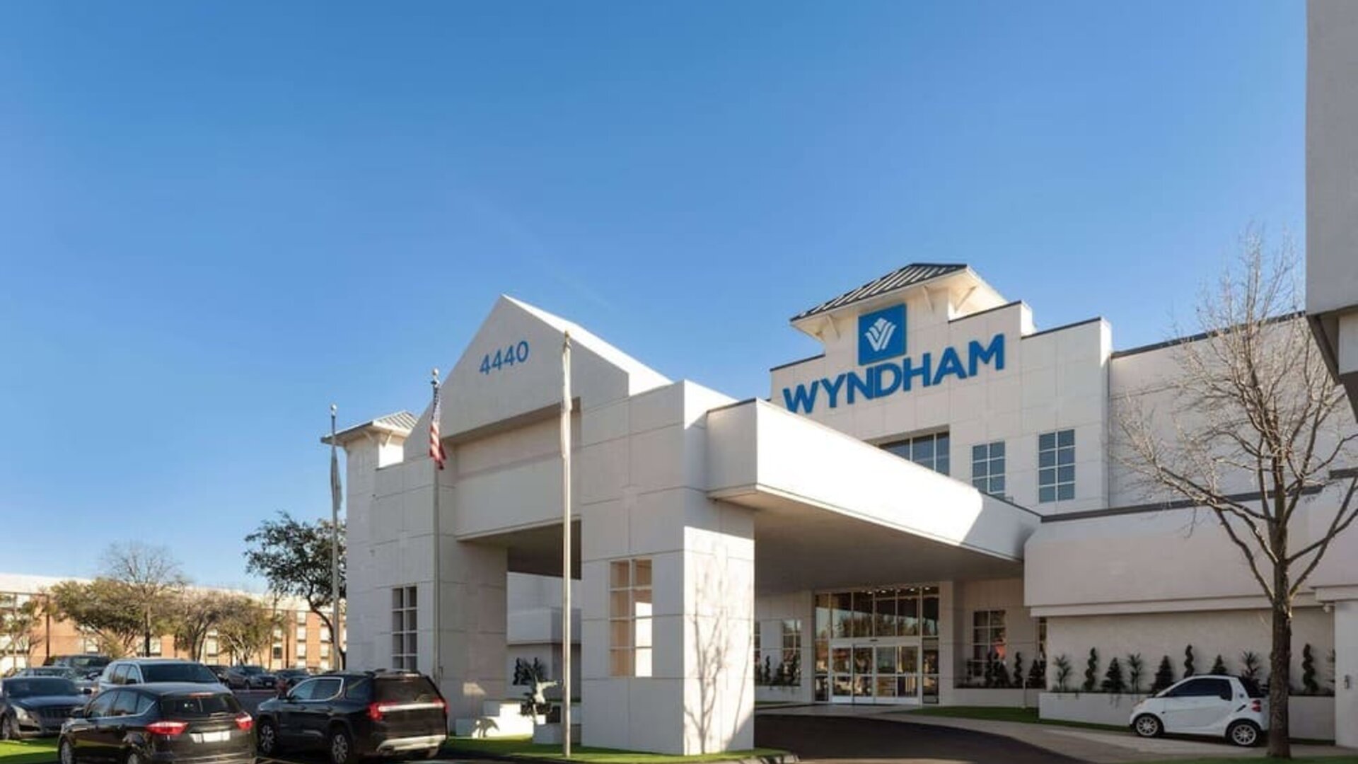 Hotel parking at Wyndham DFW Airport.