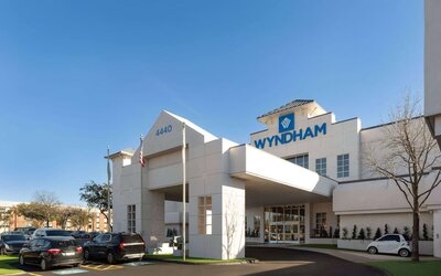 Hotel parking at Wyndham DFW Airport.