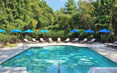 Outdoor pool at Boston Marriott Burlington.