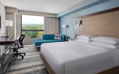 King room at Boston Marriott Burlington.