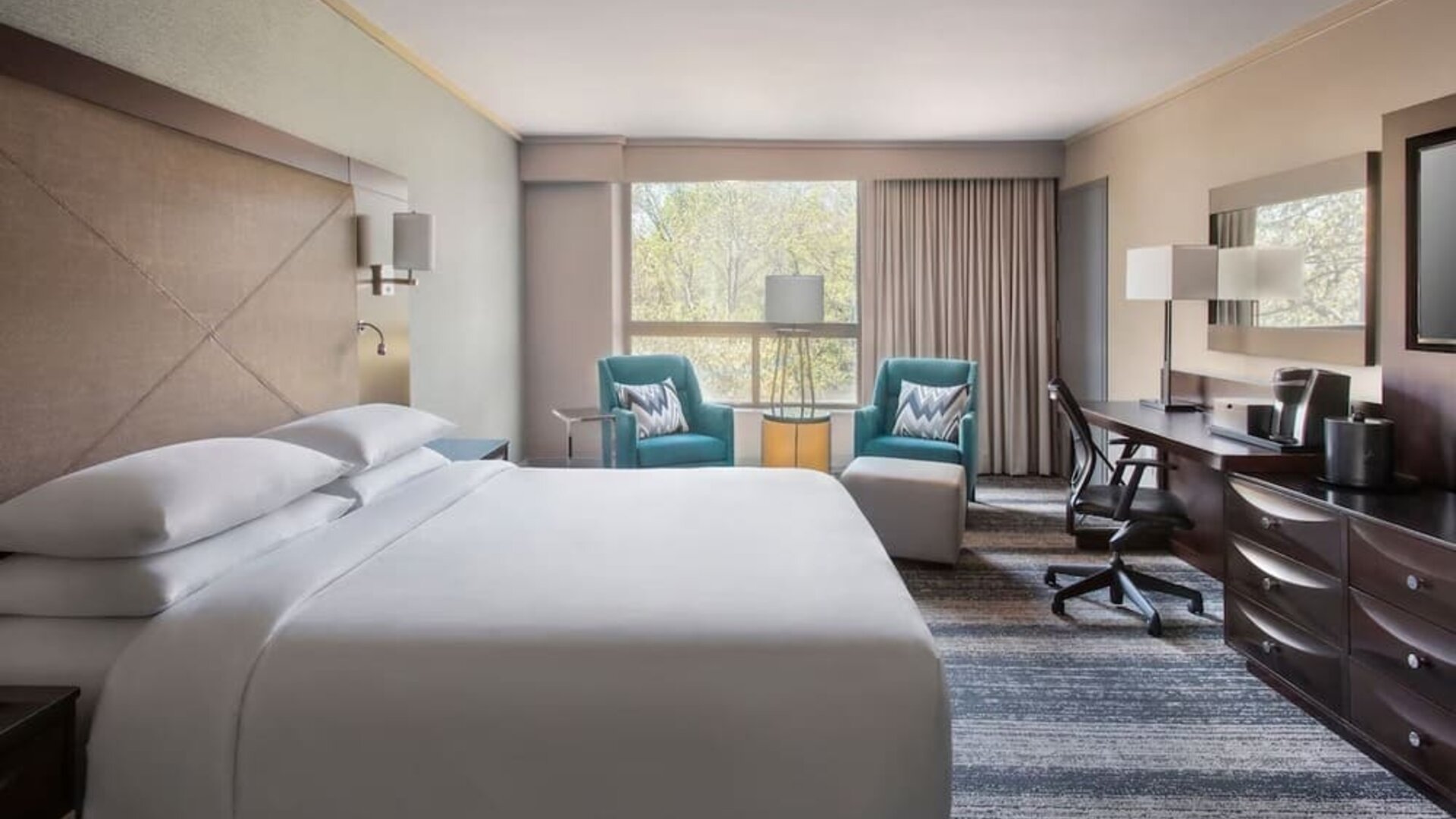 King bed at Boston Marriott Burlington.