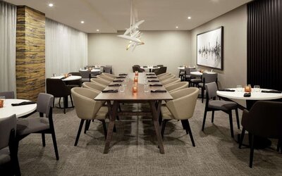 Restaurant area at DoubleTree By Hilton Montreal Airport.