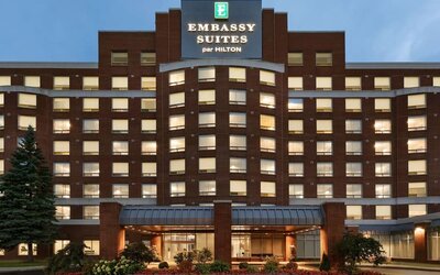 Hotel entrance at the Embassy Suites by Hilton Montreal Airport.