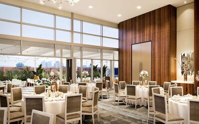Hotel dining area at Hilton Garden Inn Montreal Midtown.
