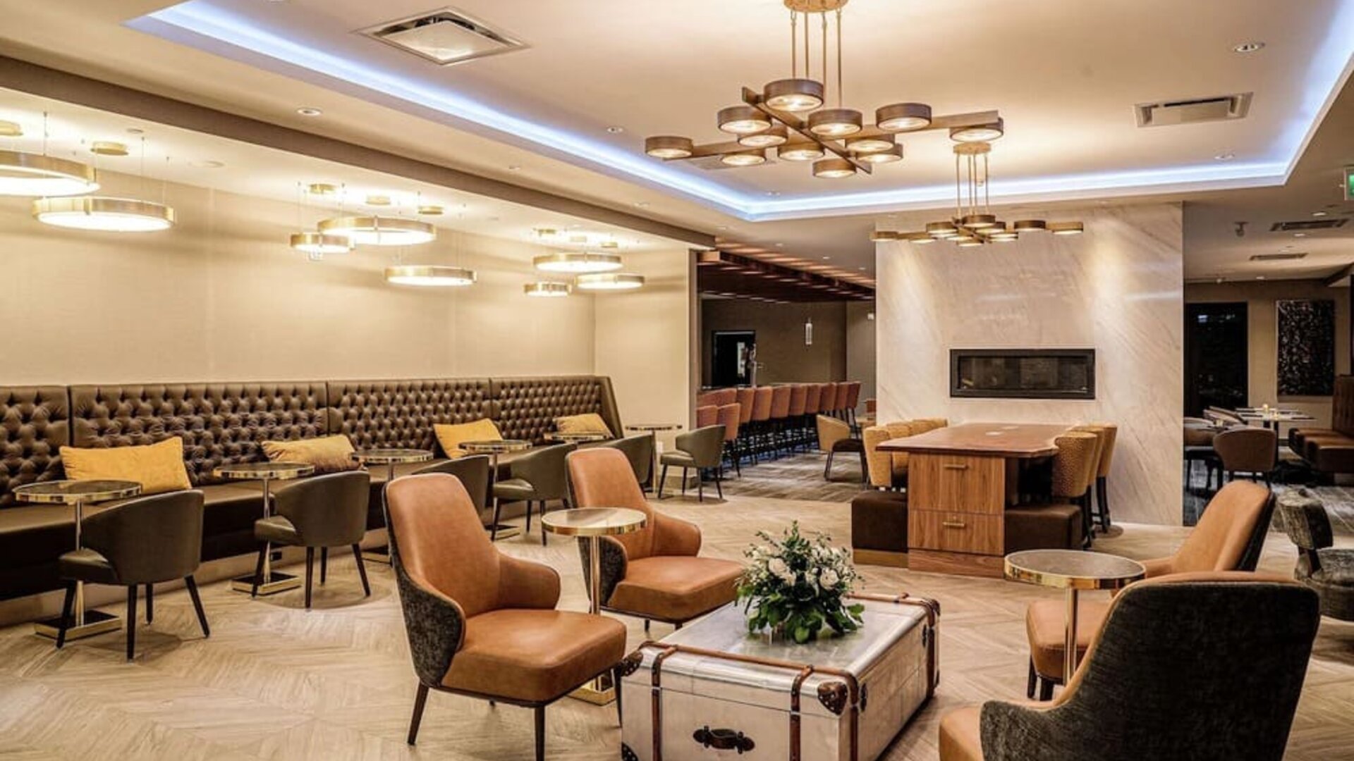 Dining area with comfortable seating, perfect for co-working at DoubleTree By Hilton Kitchener.