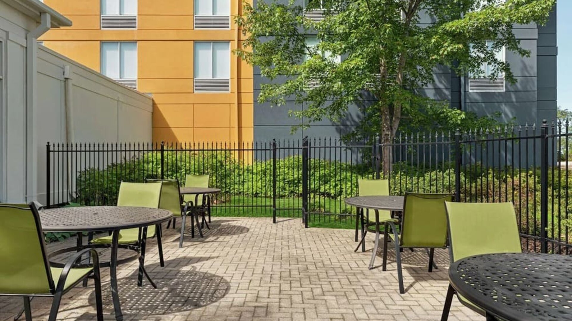 Outdoor patio at the Hilton Garden Inn Kitchener/Cambridge.
