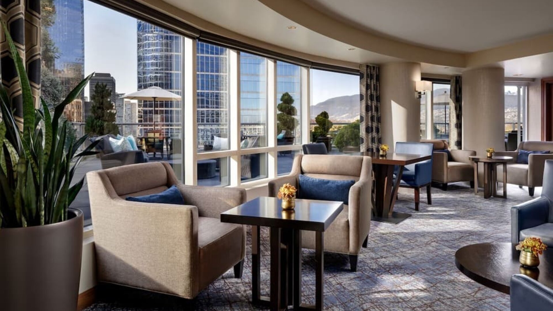 Lounge area perfect for co-working at the Fairmont Waterfront.
