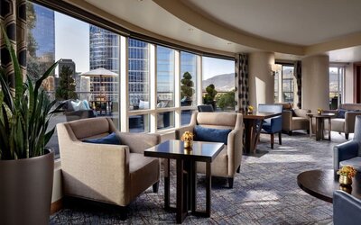 Lounge area perfect for co-working at the Fairmont Waterfront.