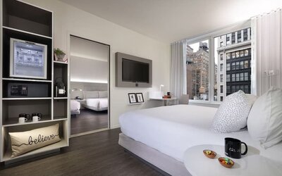 Day use room with natural light at Innside By Melia New York Nomad.