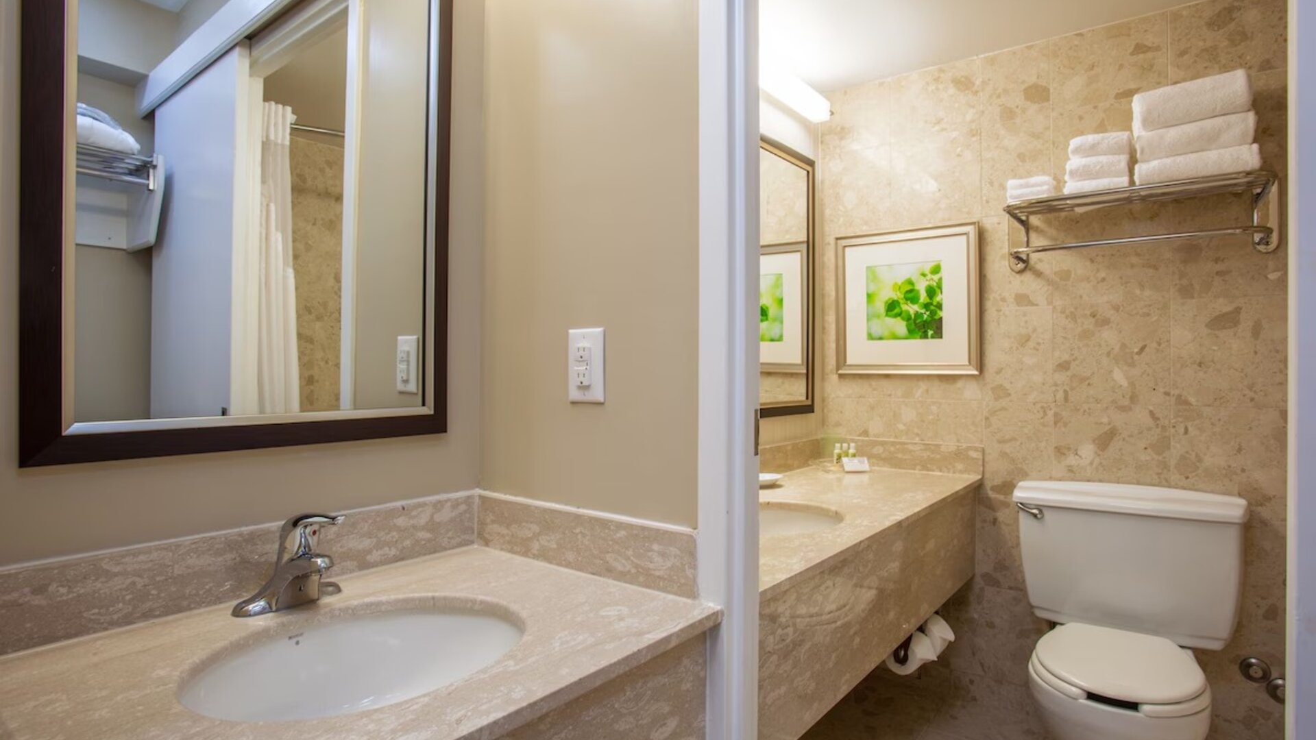 Day use private guest bathroom at Holiday Inn Toronto International Airport.