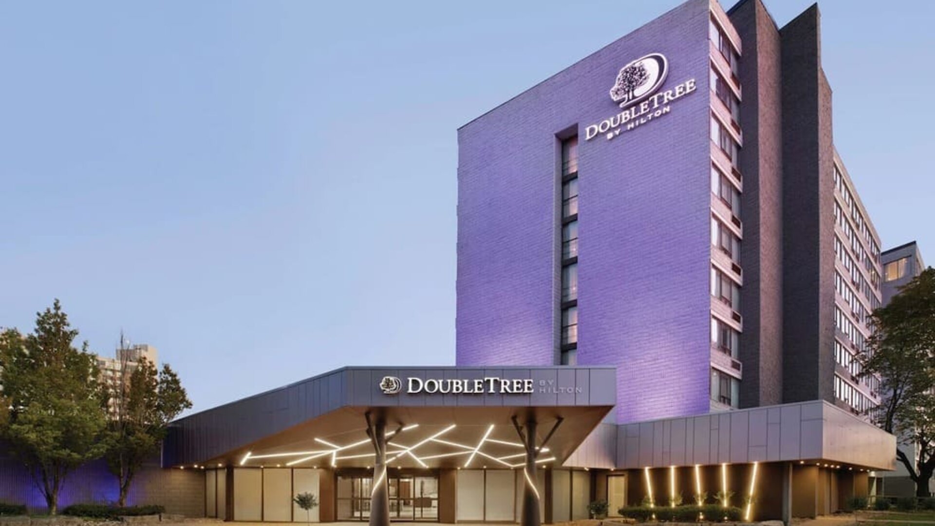 Hotel exterior at DoubleTree By Hilton Hotel Toronto Airport West.