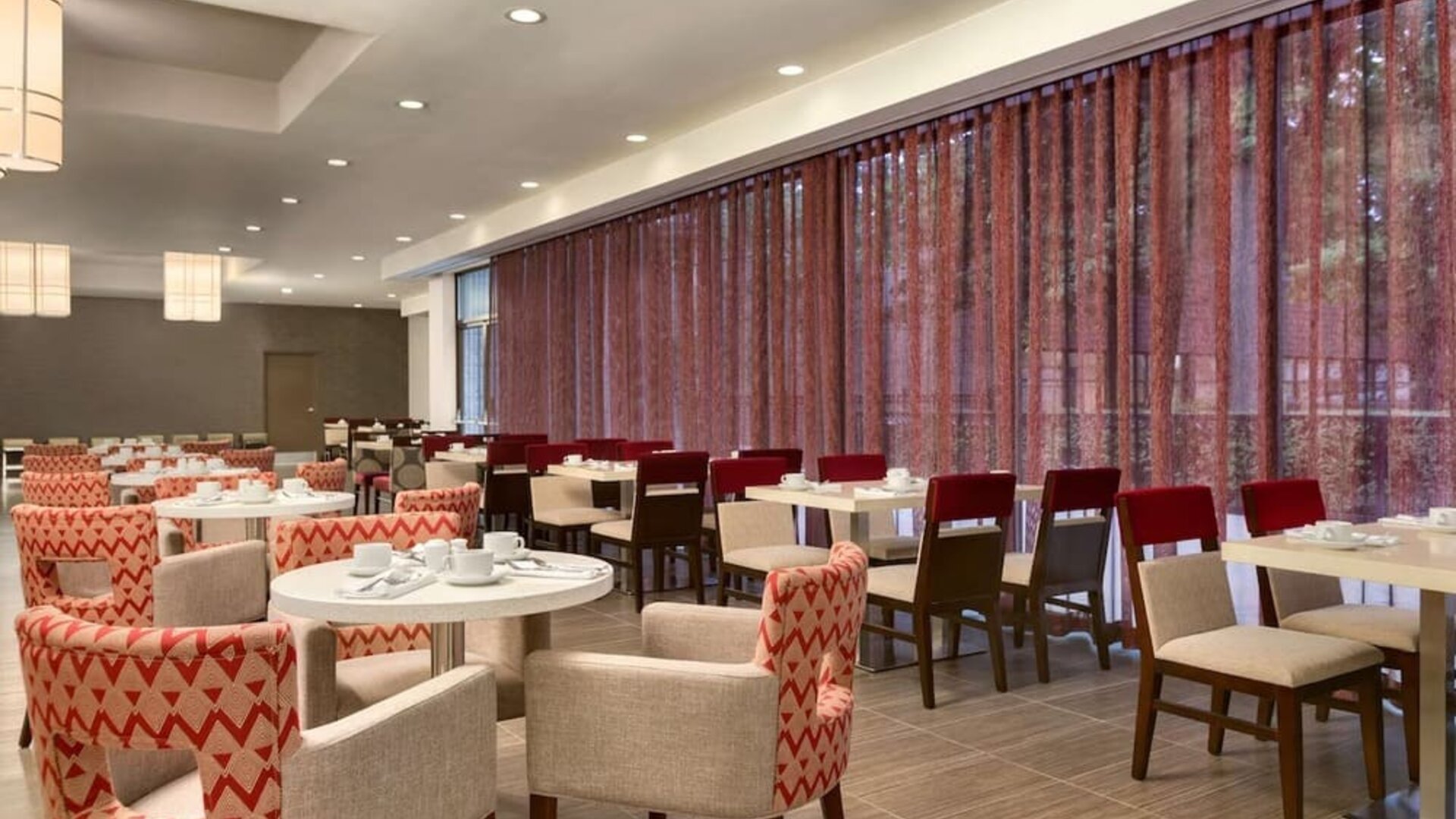 Restaurant area at DoubleTree By Hilton Hotel Toronto Airport West.
