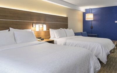 Day use twin room at Holiday Inn Express & Suites North Bay.