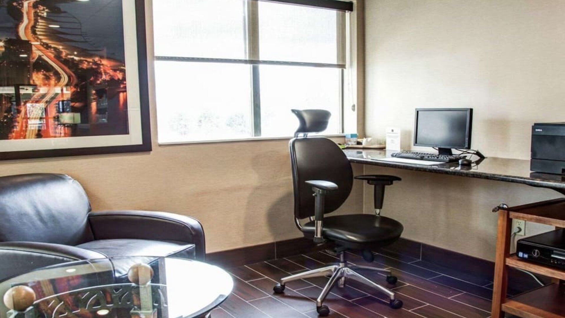 Business center available at Comfort Suites Lombard - Addison.