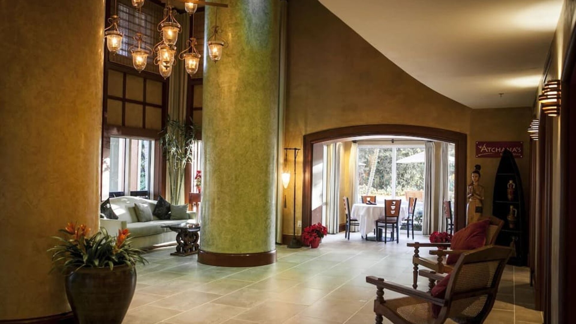 Lobby area at The Mutiny Hotel.