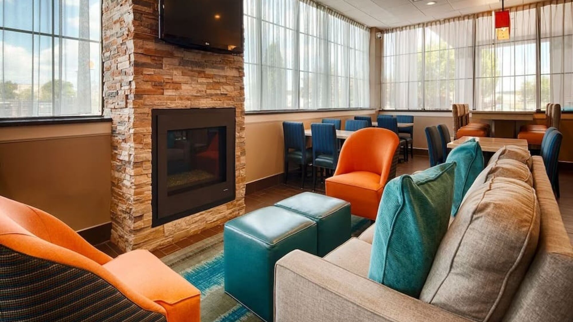 Lobby and coworking lounge at Best Western Hartford Hotel & Suites.