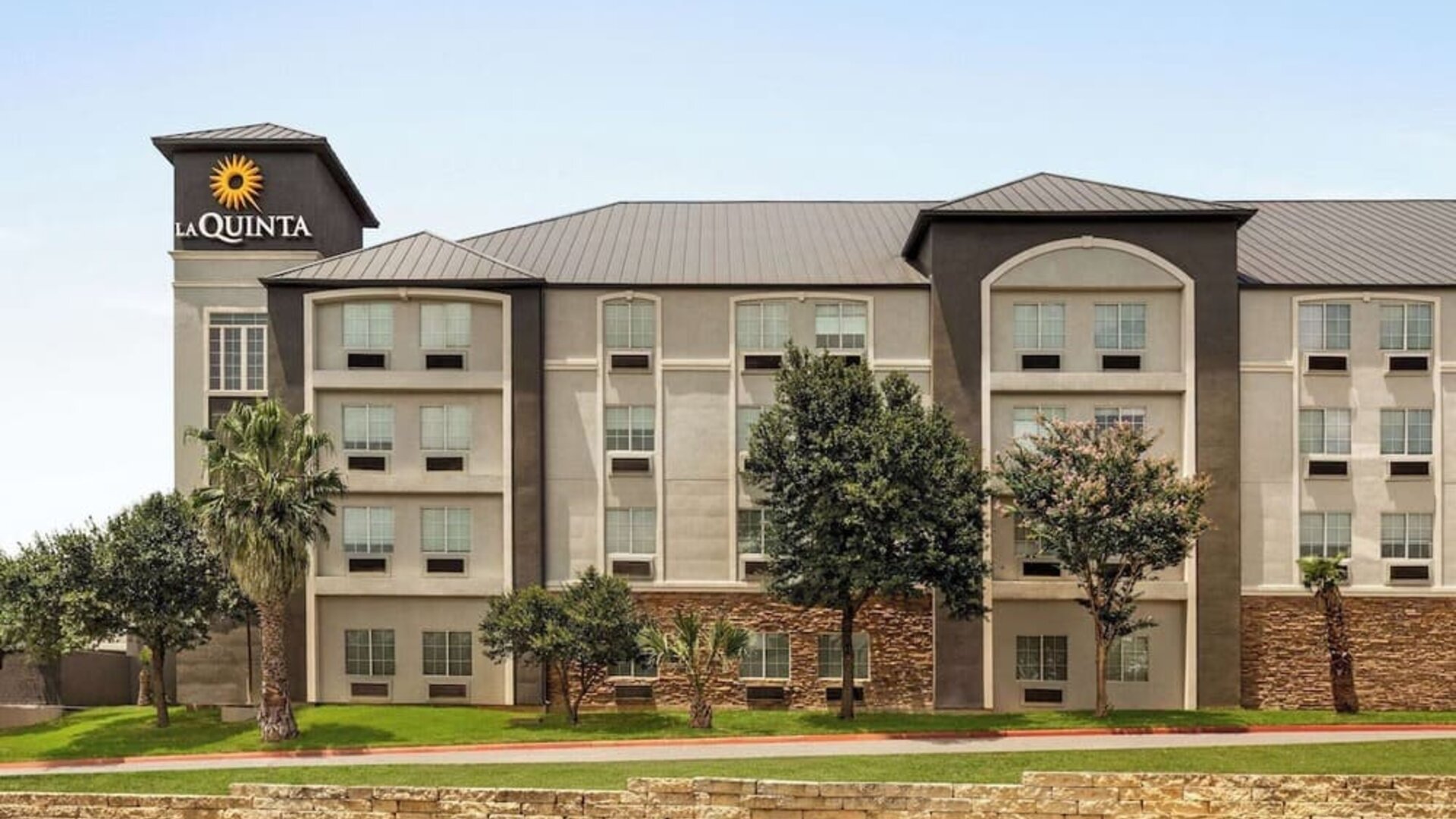 Hotel exterior at La Quinta Inn & Suites - North Stone Oak.