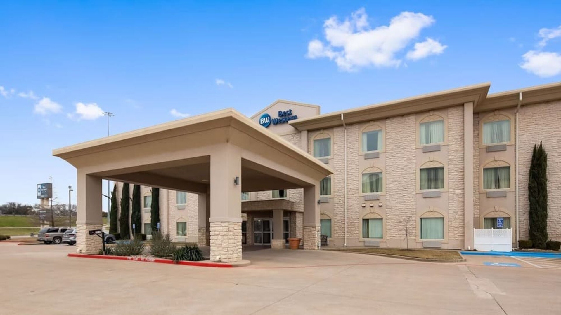 Hotel exterior at Best Western Granbury Inn & Suites.