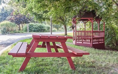 Outdoor lounge are at Comfort Inn Orillia.