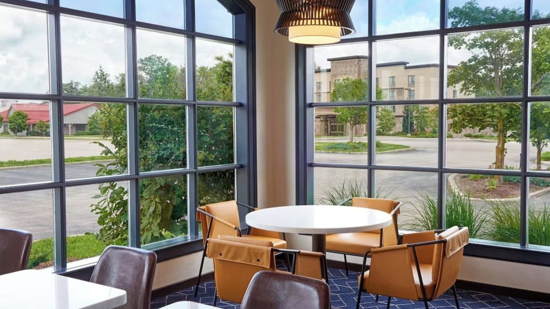 Dining area at Courtyard By Marriott Waterloo St. Jacobs.