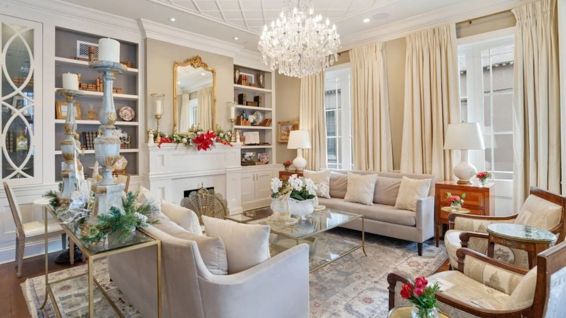 Lobby and coworking lounge at St James Hotel, An Ascend Hotel Collection Member.