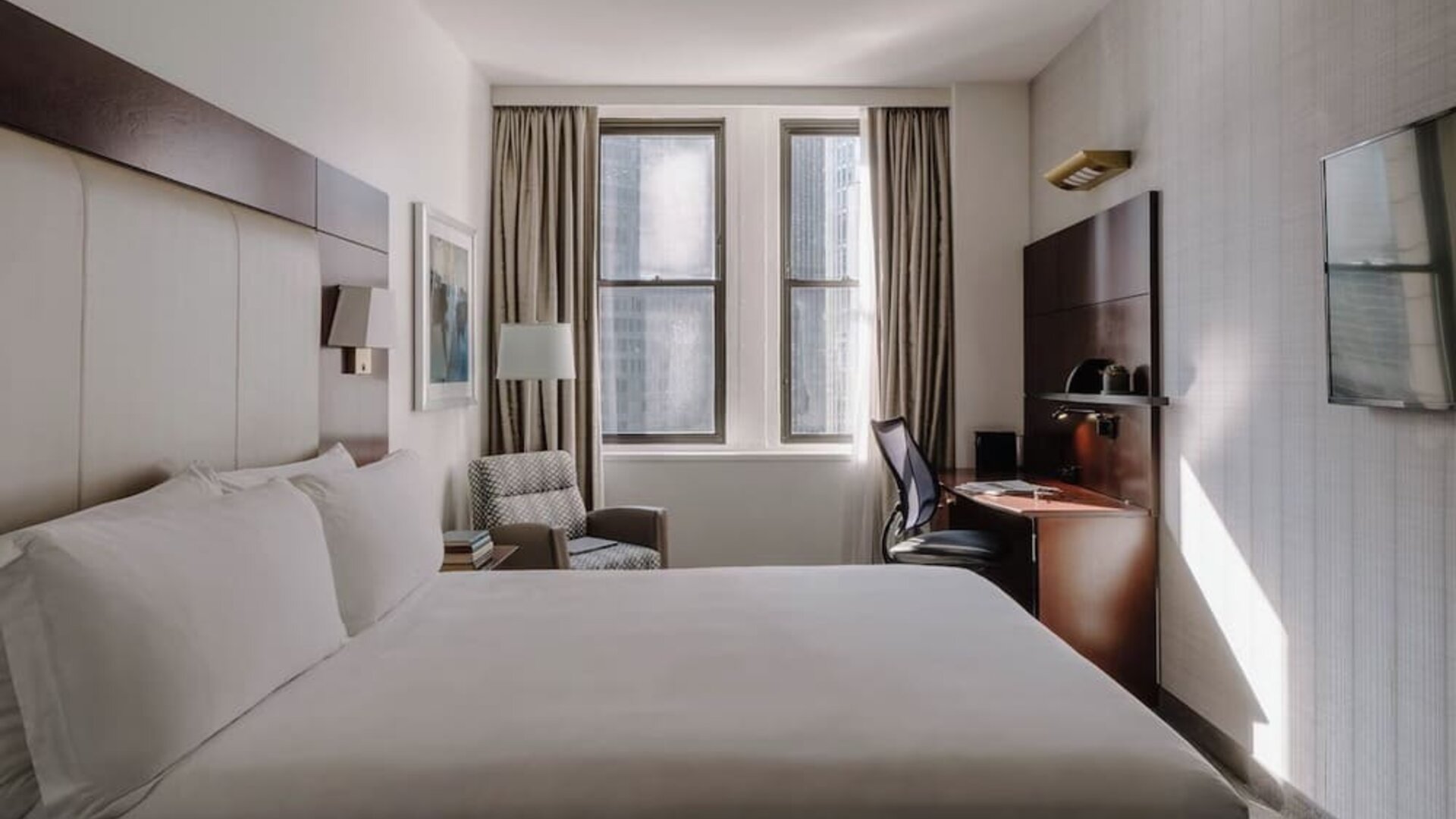 Day use room with work desk at Club Quarters Hotel Wacker At Michigan.