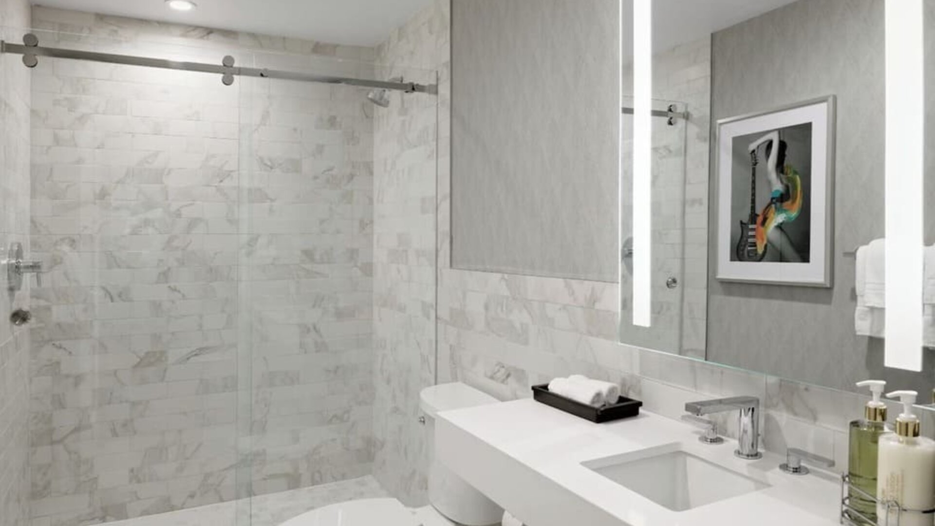 Guest bathroom with shower at Le Parc At Melrose.