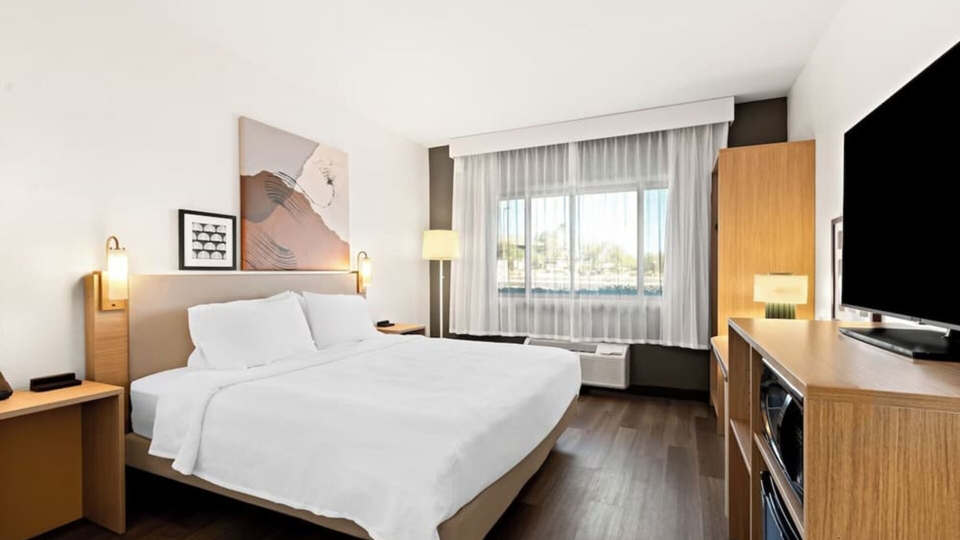 Day use room with natural light at Spark By Hilton Fountain Hills Scottsdale.