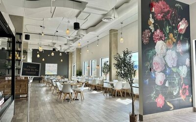 Hotel restaurant at Divya Sutra Plaza & Conference Centre.