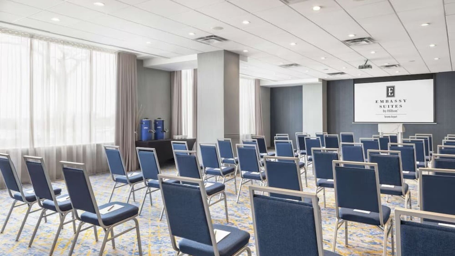 Professional meeting room at Embassy Suites By Hilton Toronto Airport.