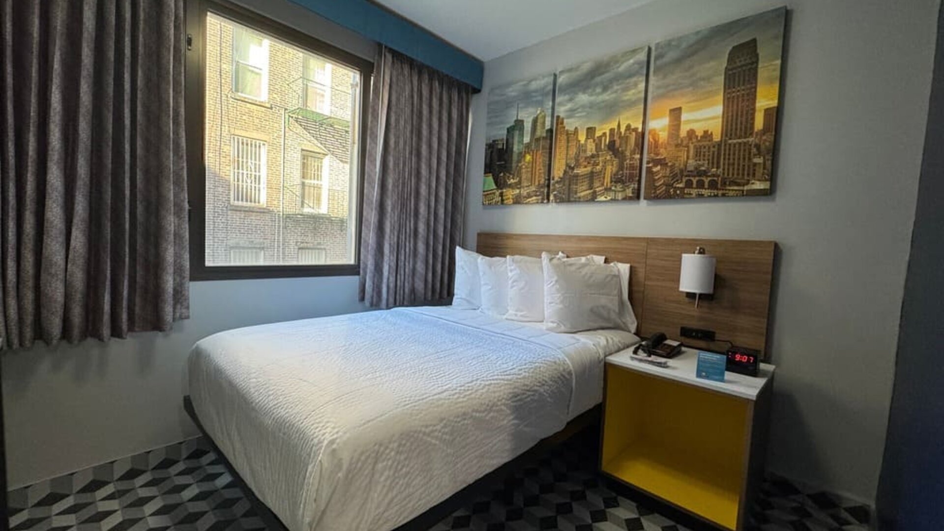 King room at Days Inn Chinatown NYC.