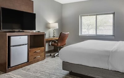 Romantic king with mini-fridge at Amwell Suites Somerset Bridgewater.