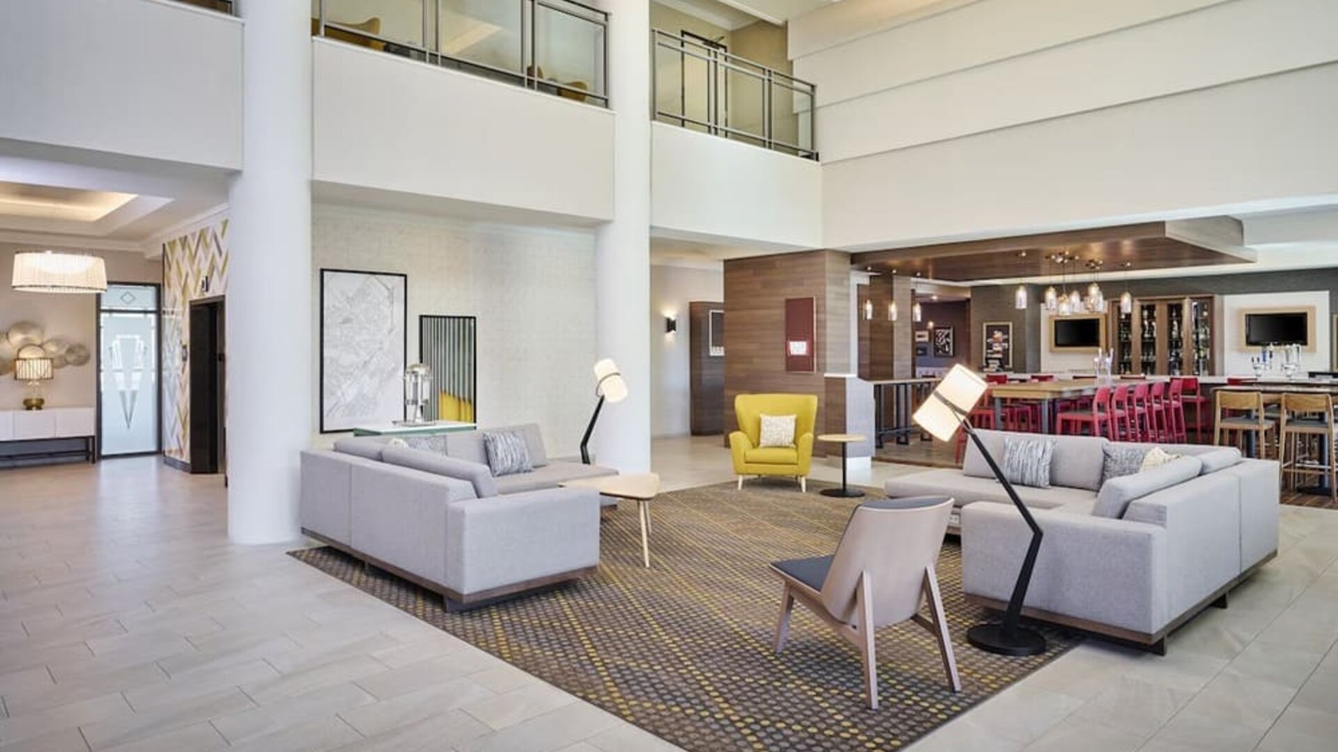 Lobby lounge at Holiday Inn & Suites Oakville At Bronte.